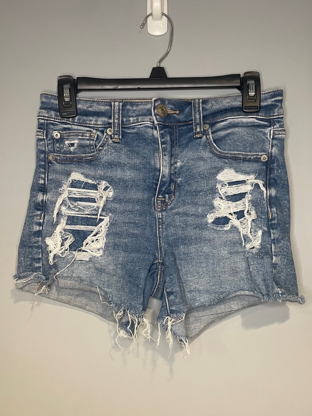 American Eagle Next Level Stretch Distressed Hi Rise Shortie Medium Washed Women
